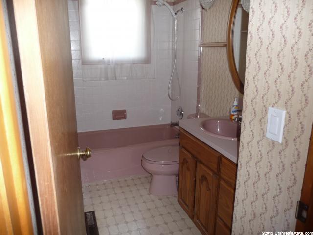 887 N 250 W, Sunset, UT 84015 — photo 8