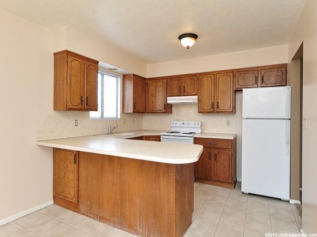 1002 W 600 S, Layton, UT 84041 — photo 2