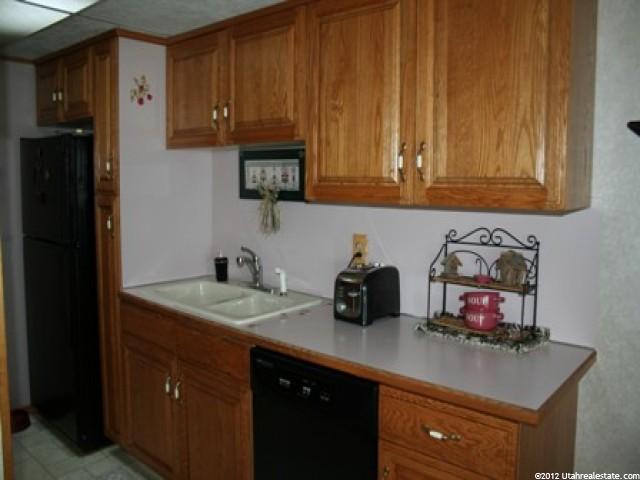 674 Lockwood Dr, Ogden, UT 84404 — photo 5