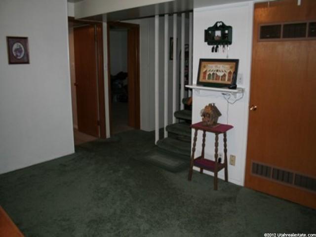 674 Lockwood Dr, Ogden, UT 84404 — photo 10