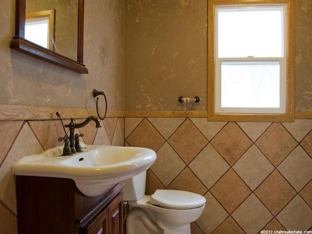 1244 N 3000 W, Clinton, UT 84015 — photo 9