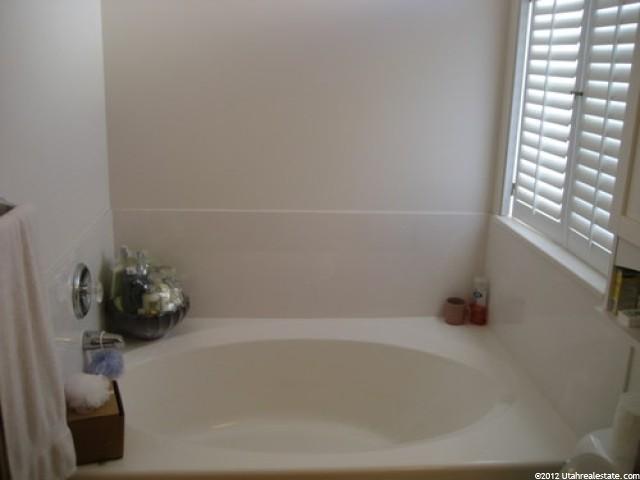 2558 S 75 E, Clearfield, UT 84015 — photo 9