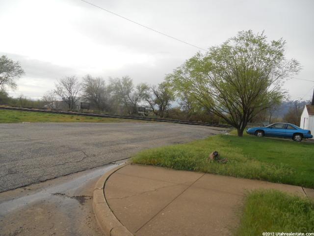 754 W Cahoon St, Ogden, UT 84401 — photo 2
