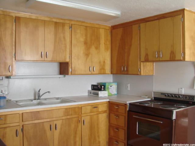 947 W 3650 N, Pleasant View, UT 84414 — photo 10