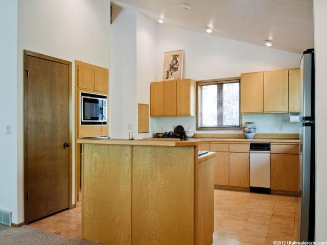6083 Sharon Cir, South Ogden, UT 84403 — photo 8