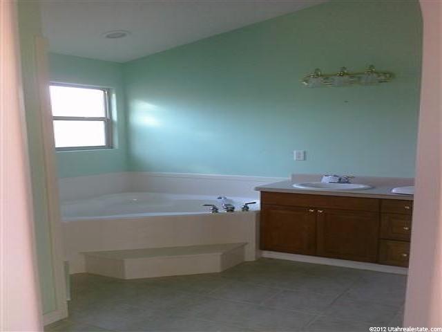 1236 E Oak Cir, St. George, UT 84790 — photo 10