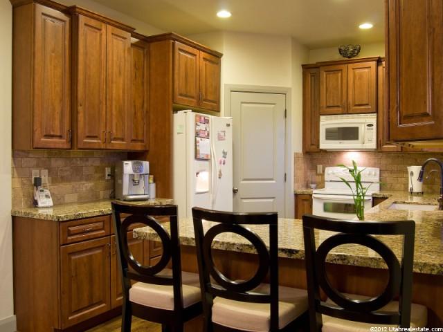 1612 E Bainbridge Rd, Sandy, UT 84092 — photo 4