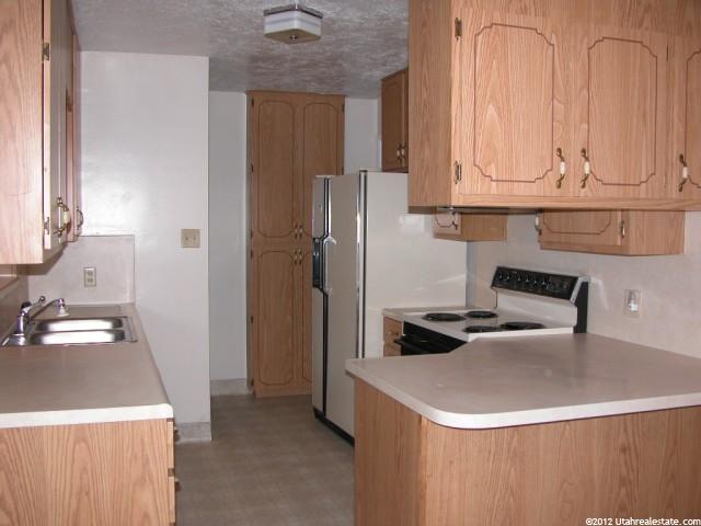 648 E 1050 N, Bountiful, UT 84010 — photo 4