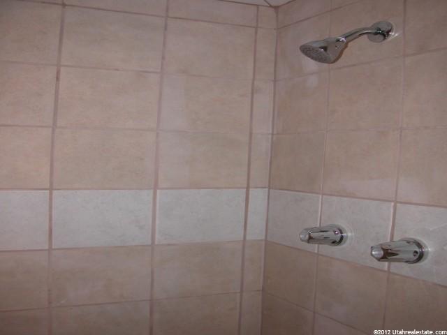 648 E 1050 N, Bountiful, UT 84010 — photo 9
