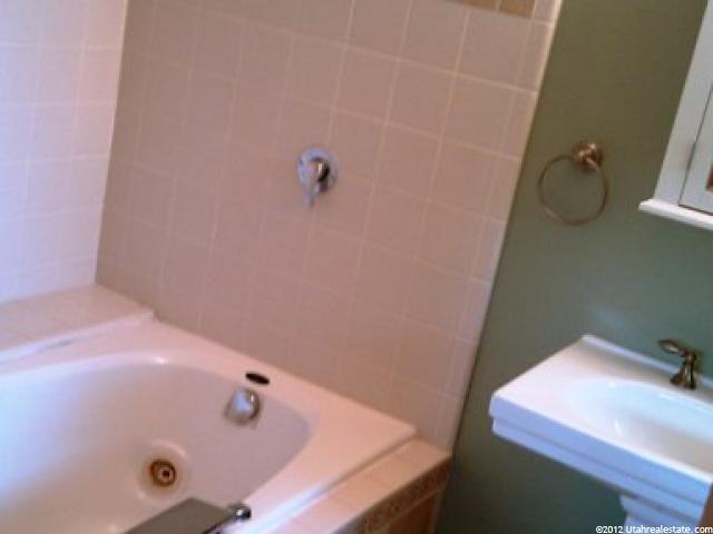 1505 Kingston Dr, Ogden, UT 84403 — photo 9