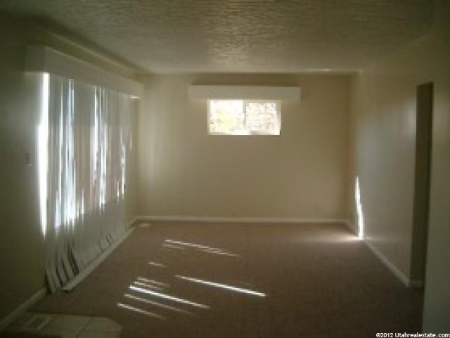 326 E Larsen Ln, Harrisville, UT 84404 — photo 4