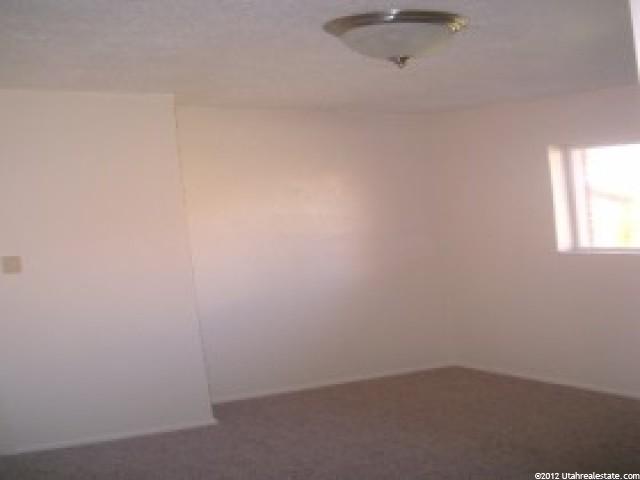 326 E Larsen Ln, Harrisville, UT 84404 — photo 5