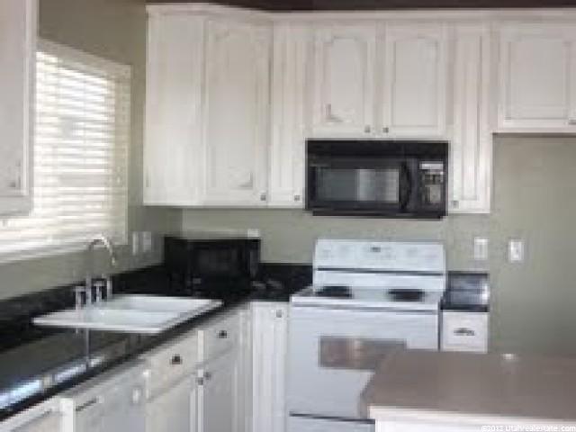 1563 W Silvercreek Dr, Layton, UT 84041 — photo 3
