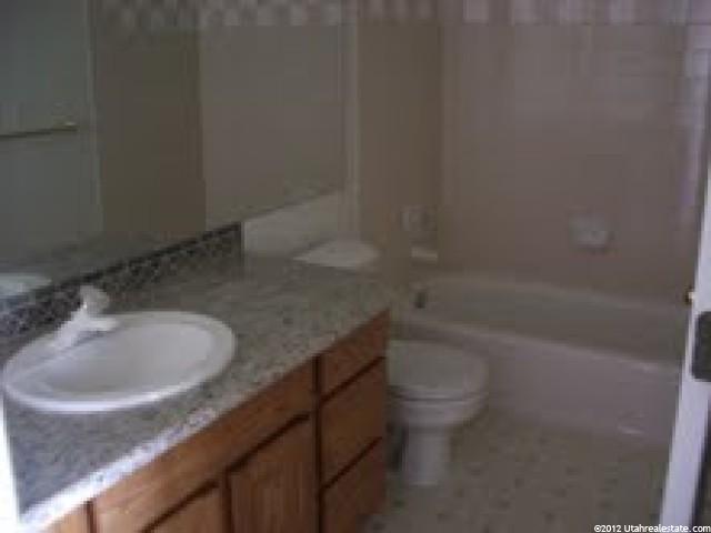 1563 W Silvercreek Dr, Layton, UT 84041 — photo 5