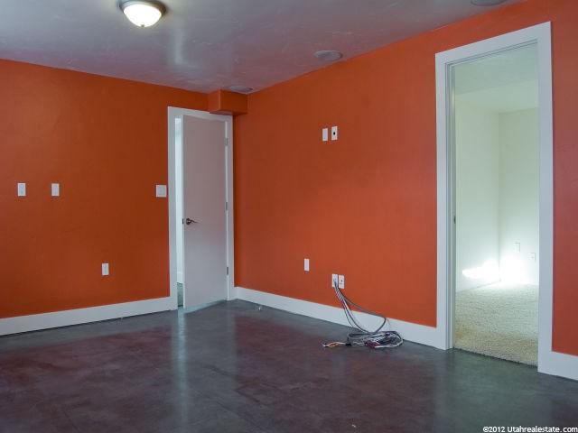 2511 E Chalet Rd, Sandy, UT 84093 — photo 12