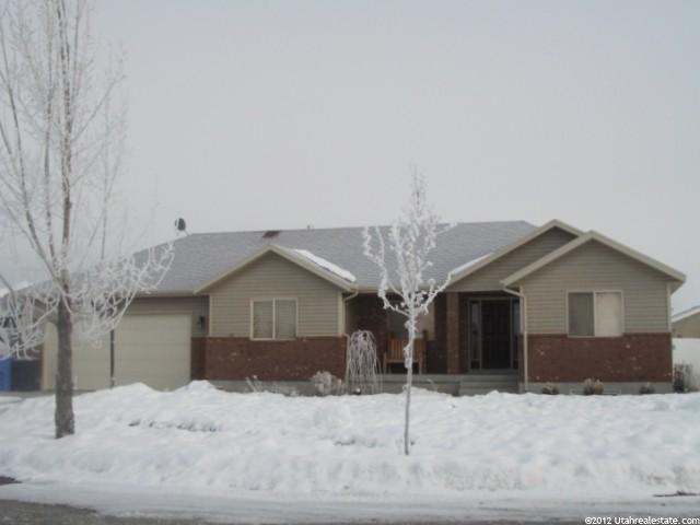 915 Garden Cir, Nibley, UT 84321 — photo 2