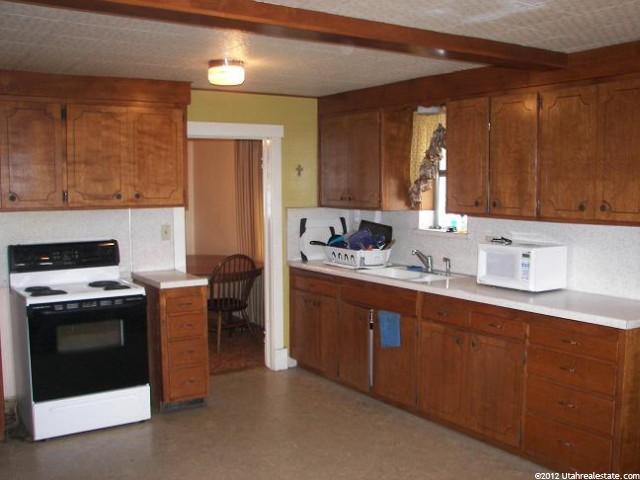 686 W First Ave, Midvale, UT 84047 — photo 3
