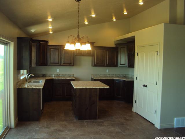 3419 Princeville Dr, Syracuse, UT 84075 — photo 2