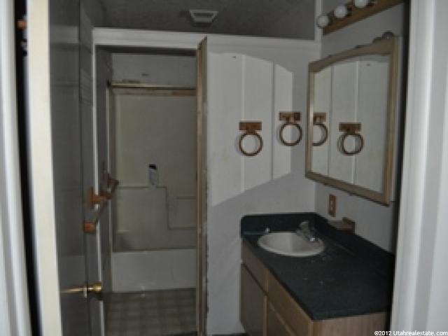 17 Bannock St, Malad City, ID 83252 — photo 3