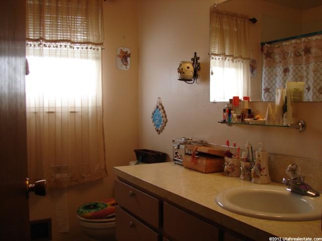 522 W 550 N, Logan, UT 84321 — photo 8