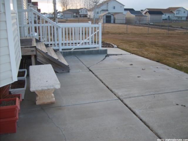 2282 W 2300 N, Clinton, UT 84015 — photo 3
