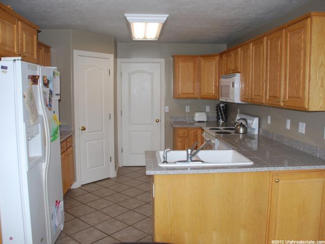 328 N 1025 W, Hyrum, UT 84319 — photo 2