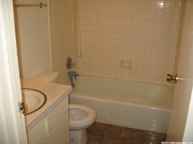 284 W 350 N, Vernal, UT 84078 — photo 3