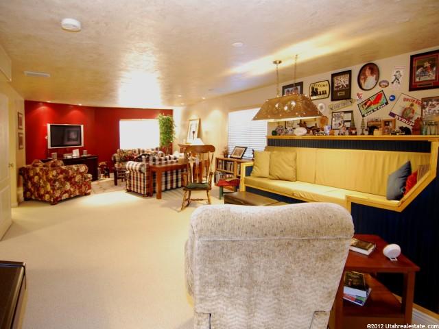 684 W 750 S, Layton, UT 84041 — photo 11