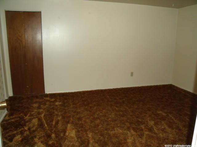 274 S Lakeview Dr, Clearfield, UT 84015 — photo 11