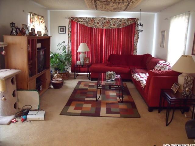 274 S Lakeview Dr, Clearfield, UT 84015 — photo 4