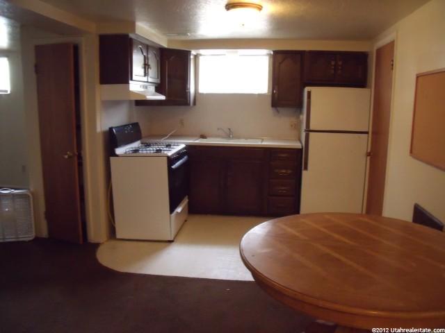 274 S Lakeview Dr, Clearfield, UT 84015 — photo 9