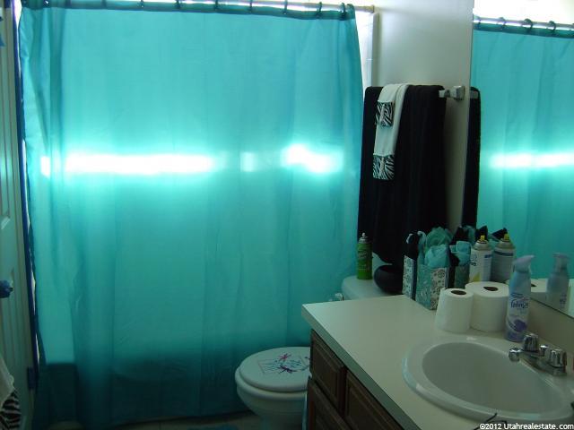 877 N Harrison Blvd, Ogden, UT 84404 — photo 3