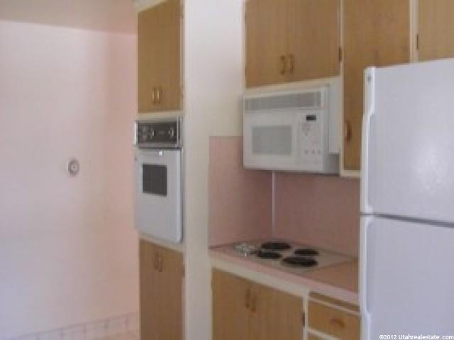 690 E Center St, Bountiful, UT 84010 — photo 4