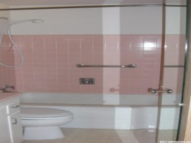 690 E Center St, Bountiful, UT 84010 — photo 7