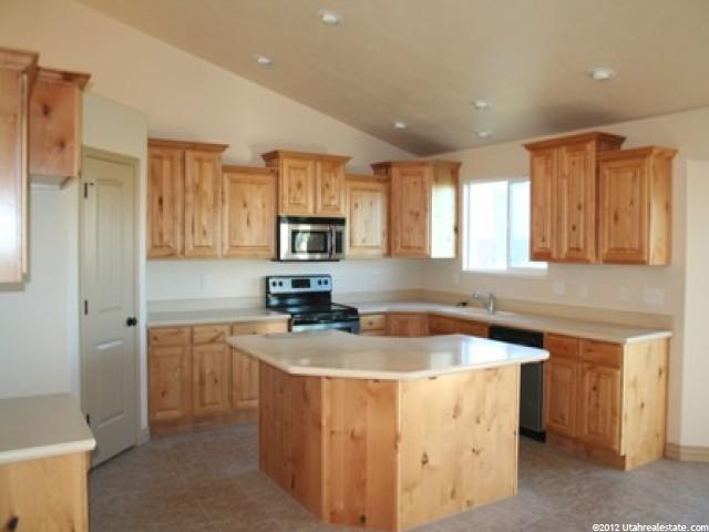 1843 S 2150 W, Syracuse, UT 84075 — photo 2
