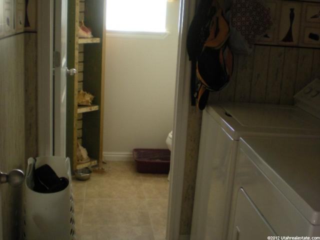 563 W 2350 N, Layton, UT 84041 — photo 11