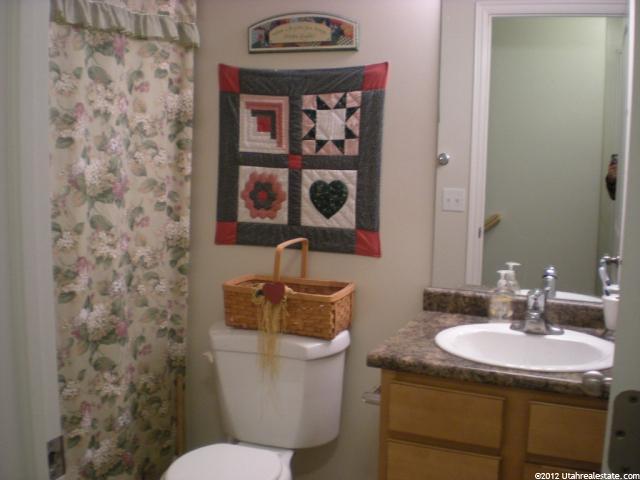 563 W 2350 N, Layton, UT 84041 — photo 10