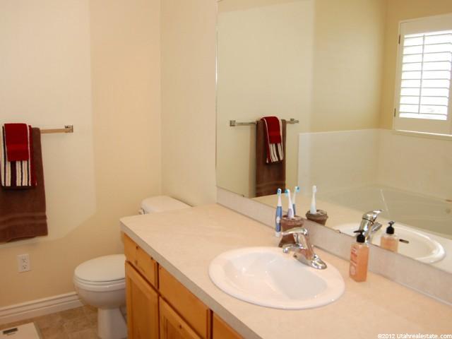 1638 N 2340 W, Clinton, UT 84015 — photo 9