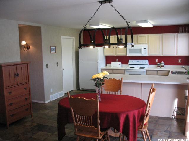 190 E 1325 N, Layton, UT 84041 — photo 7