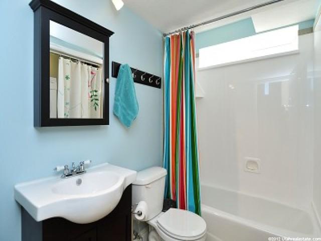 1055 W 350 S, Layton, UT 84041 — photo 10
