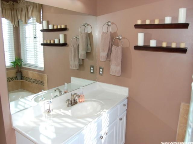2079 N Sunset Dr, Layton, UT 84041 — photo 11