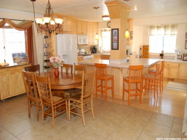 2079 N Sunset Dr, Layton, UT 84041 — photo 7