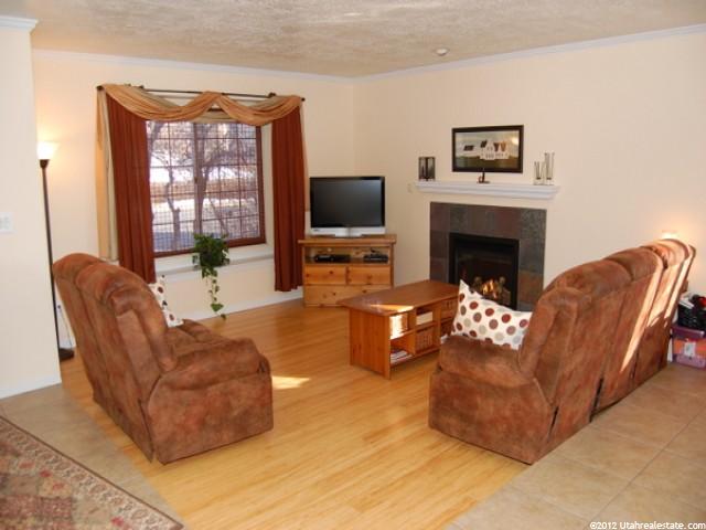 2079 N Sunset Dr, Layton, UT 84041 — photo 10
