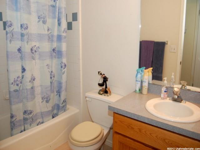 598 W 375 N, Clearfield, UT 84015 — photo 2