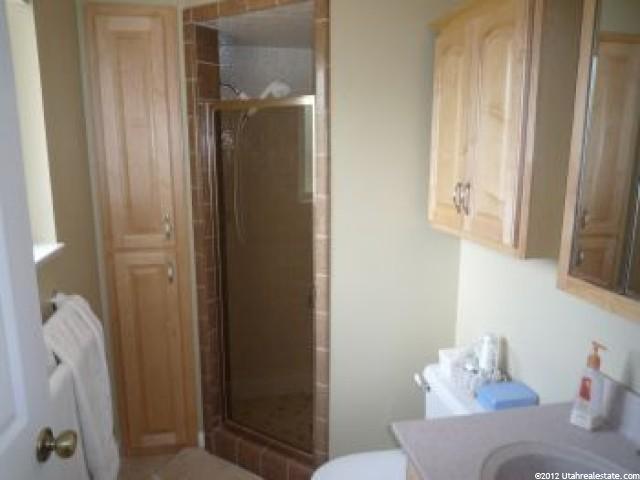 654 E 1980 N, North Logan, UT 84341 — photo 8