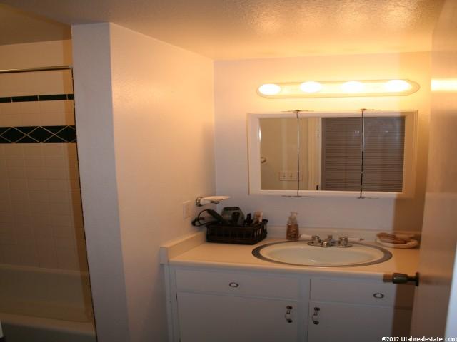 17 E 400 N #30, Bountiful, UT 84010 — photo 7