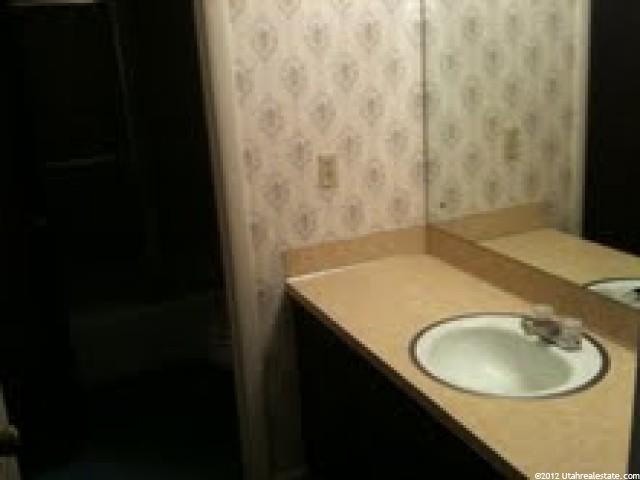 1385 Lorl Ln #8, Ogden, UT 84404 — photo 3