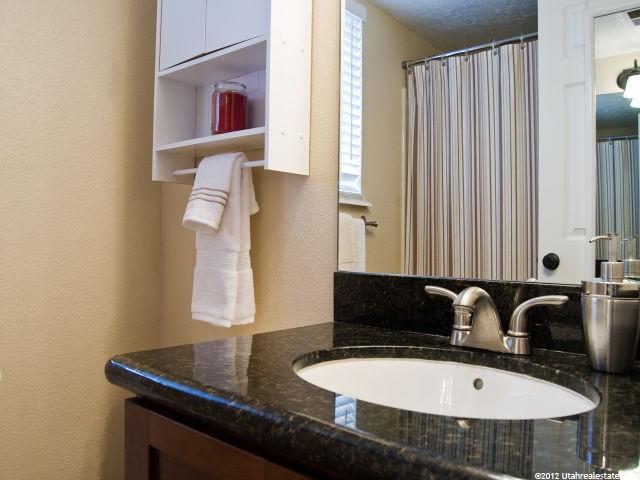 2095 S Main St #9, Bountiful, UT 84010 — photo 4