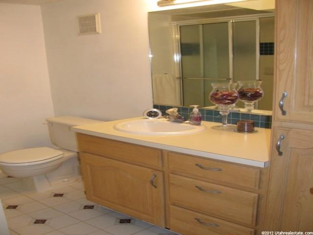 270 E 4575 S, Washington Terrace, UT 84405 — photo 11