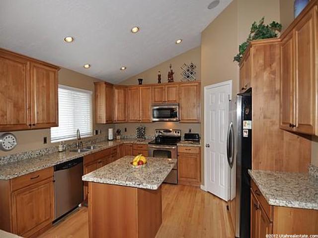 5374 Baker St, Murray, UT 84107 — photo 4